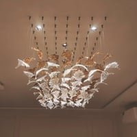 ثريا قزاز ورق شجر