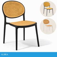 كرسي عدة ألوان