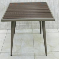 كراسي وطاولات عدة ألوان