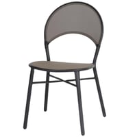 كرسي لون أسود