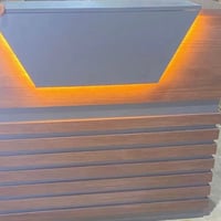 كـونـتـر استقبال مع انارة داخلية بني فاتح عدة مقاس...