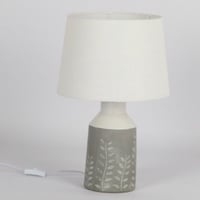 اباجورة سيراميك مصممة بلون ابيض ورمادي