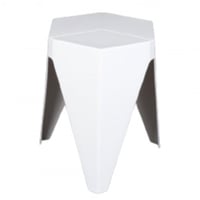 طاولة تتحمل الحرارة والامطار