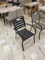 كرسي حديقة حديد لون اسود