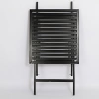 طقم طاولة وكرسيين يتحمل الحرارة والامطار