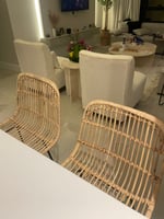 كرسي بار بتصميم مفرغ