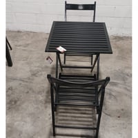 طقم طاولة وكرسيين يتحمل الحرارة والامطار