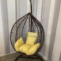 كرسي مرجيحة كبير بتصميم شبكي لون بني