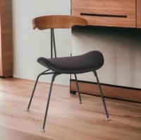 كرسي جلد فاخر اسود و خشبي