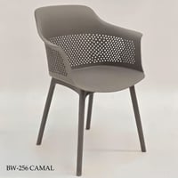 كرسي كوفي وطعام عدة الوان