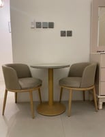 طقم طاولة وكرسيين عدة ألوان