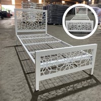 سرير نفر ونفر ونص لون ابيض