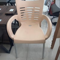 كراسي فايبر عدة الوان