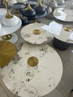 طقم طاولات حجر بورسلان أبيض