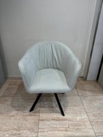 كراسي مودرن عدة الوان