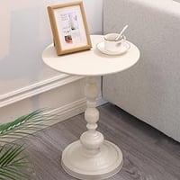 طاولة جانبية لون أبيض