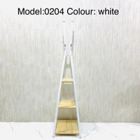 علاقة استاند مع أرفف عدة ألوان