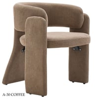 كرسي عدة ألوان