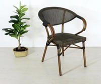 طقم طاولة وكرسيين خارجية بني