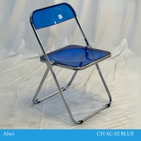 طقم 4 كراسي اكريلك قابلة للطي عدة ألوان