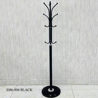 علاقة ملابس عدة الوان