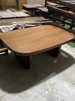 طاولة خشبي مودرن