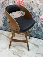 كرسي جلد مع خشب فخم عدة ألوان