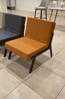 كرسي جلد عدة ألوان