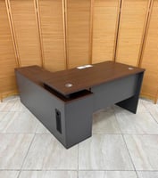 طقم مكتب فخم رمادي وخشبي 140 سم