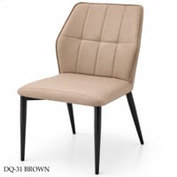 كرسي عدة ألوان