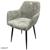 كراسي عدة ألوان