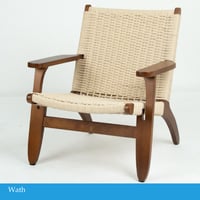 كرسي مع حبال خشبي غامق