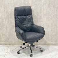 كرسي دوار جلد أنيق لون أسود