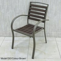 كراسي وطاولات عدة ألوان