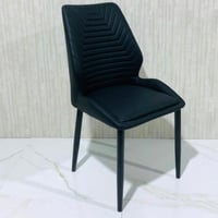 طقم 4 كراسي جلد مزينة بدرزات لون أسود