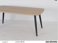 طاولة لون خشبي