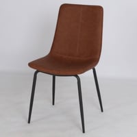 كرسي مصنوع من الجلد الفاخر بلون بني