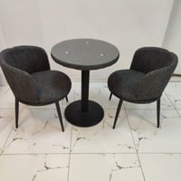 طقم طاولة وكرسيين أسود