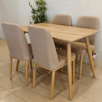 طقم طاولة و 4 كراسي