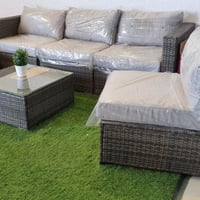 طقم خيزران كبير مع طاولة كبيرة