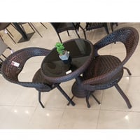 طاولة جلسة خارجية