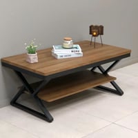 طاولة لون بني