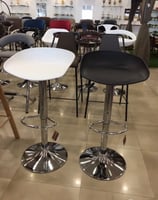 كرسي بار أسود