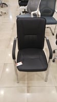 كرسي مكتب أسود