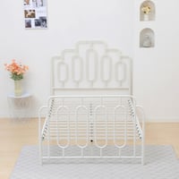 سرير مفرد بإطار معدني مع لوح خشبي