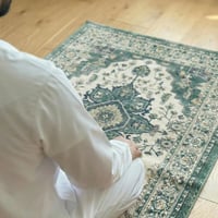 سجادة صلاة ميموري فوم مخملية