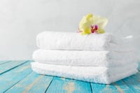 منشفة قطن ابيض