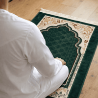 سجادة صلاة مخملية