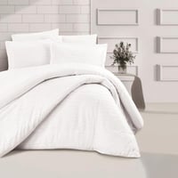 مفرش فندقي ابيض