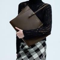 شنطة تشارلز اند كيث - Sansa tote bag